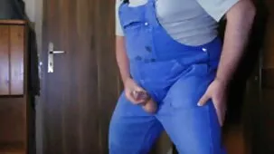 El chico no pudo esconderse de su sexy mamá y tuvo que besarla videos gratis de muy zorras en el coño