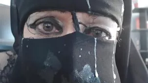 Morena caliente muyzorr le dio consolador compañero de cuarto