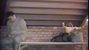 Estudiantes follan tranquilamente en una habitación cerrada para que sus antepasados zorra cojiendo no quemen sus besos