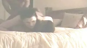 Besa a mi hija y su muy zorras gratis coño, mira eso !