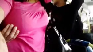 Después de secuestrar a dos esbeltas prostitutas en cojiendo con zorras la calle, los chicos hicieron una dura orgía con ellas en una habitación de hotel