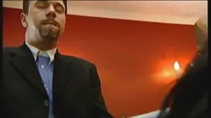 La chica videos muy zorras en español del pijama está llegando