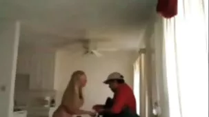 Morena de tetas zorras negras xxx y culo jugoso permite besar todos los agujeros