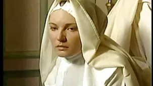 El león sonriente sabe zorras anal mucho sobre el libertinaje