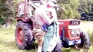 Joven folla calcetines de beso rubios apasionados zorras españolas gratis en una entrevista de trabajo