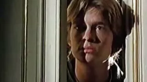 Debido muyzorras tetonas al hecho de que la morena se puso una camiseta con una bandera estadounidense, el hombre apenas arrancó a la perra en anal y la obligó a lamer sus bolas