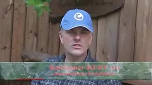 Khokhlushka Sibil le videos xxxx muy zorras dio a un invitado francés que se masturbara para quedarse en Kiev para siempre