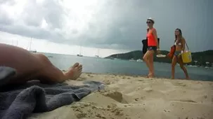 El chico esperó el regreso de la esbelta Sonya rusa e insertó videos pornos gratis zorras firmemente su polla en el burro del pollo