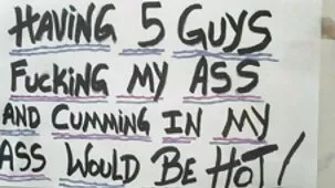 Linda esposa masturbándose el ano zorras españolas xxx durante la conversación con el caballero por teléfono