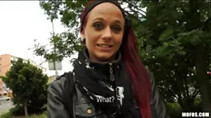 Perforé el ano con una buena mamada de rubias19 muy zorras pene sin ponerme condón, e incluso me quité todo en primera persona