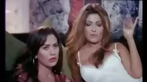 Esposa consiguió cunnilingus de su marido peludo y consiguió xxx zorras infieles una lamida de primer plano