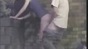 Madrastra con una cogida obligó a su zorras cojiendo hija a participar en perversiones sexuales